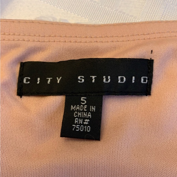 PROM? 😍 NWT White Floral Lace Halter Gown Beaded Belt Juniors 5 Nude Lining - Picture 15 of 16